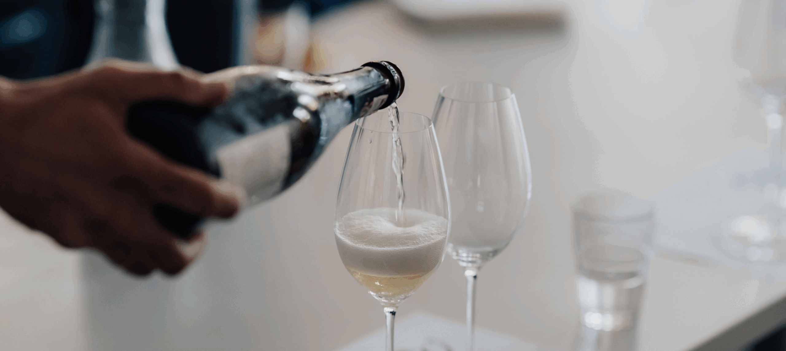 Szampan może nie jest popularny, ale polecam się nim zainteresować